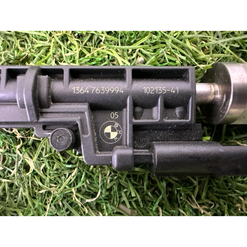 Форсунка паливна (паливна система) BMW X5 F15 2015 3.0 13647639994