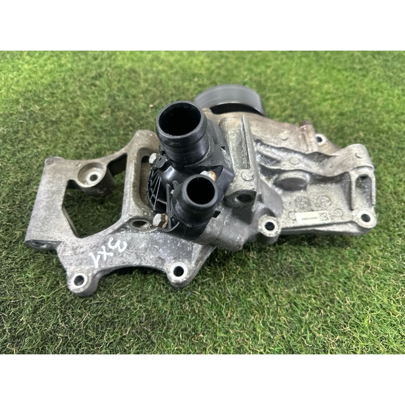 Помпа (система охлаждения) BMW X1 F48 2016 2.0 11518601366