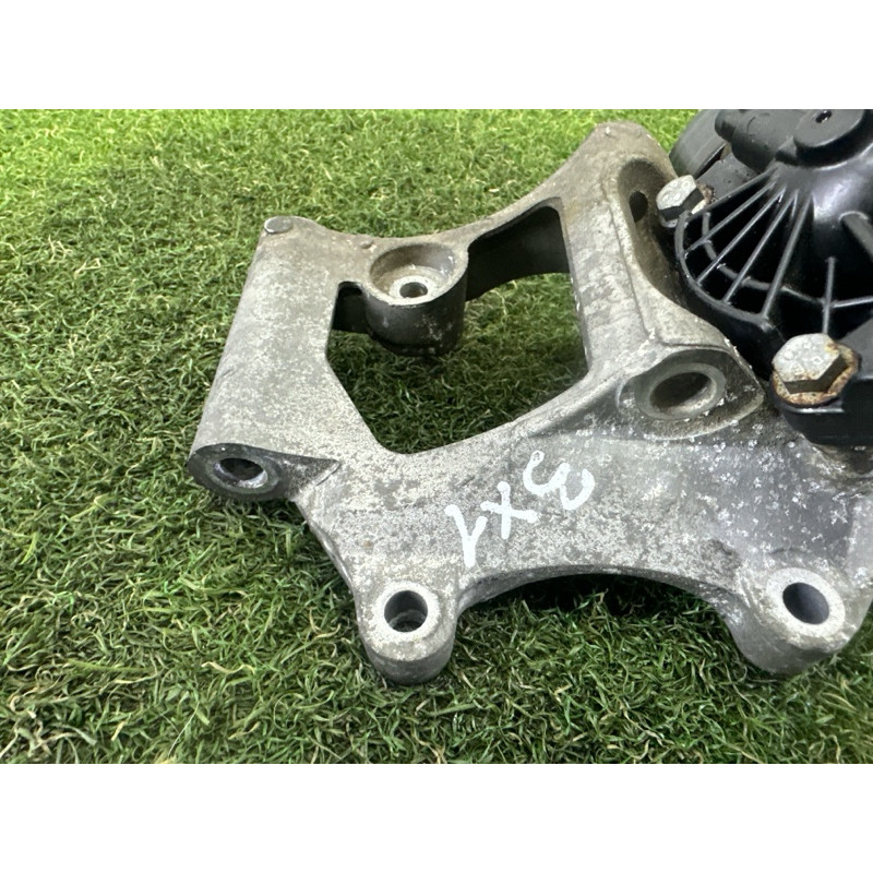 Помпа (система охлаждения) BMW X1 F48 2016 2.0 11518601366