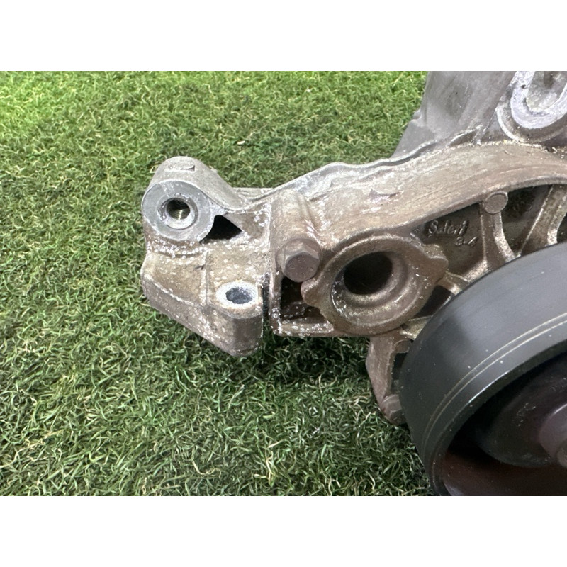 Помпа (система охлаждения) BMW X1 F48 2016 2.0 11518601366