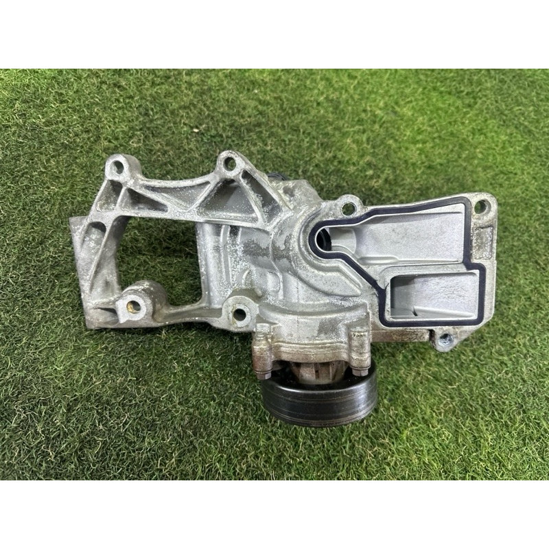 Помпа (система охлаждения) BMW X1 F48 2016 2.0 11518601366
