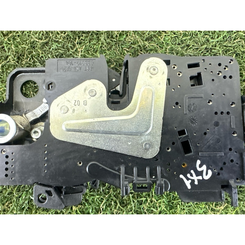 Замок багажника (кузов и элементы) BMW X1 F48 2016 2.0 51247357112