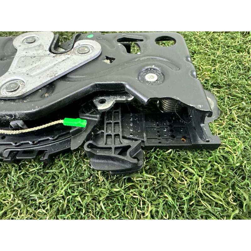 Замок багажника (кузов и элементы) BMW X1 F48 2016 2.0 51247357112