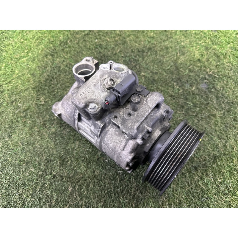 Компресор кондиціонера (обігрів та кондиціювання) Volkswagen Touareg NF 2013 3.6 CGRA 7P0820803E