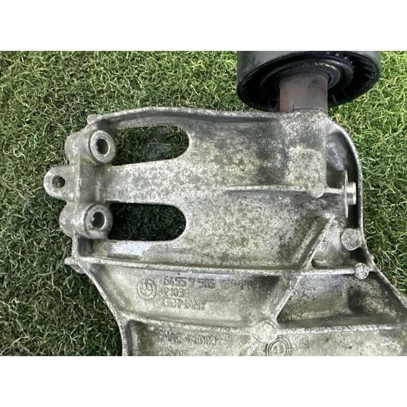 Кронштейн компресора кондиціонера (кронштейни двигуна) BMW X5 F15 2015 3.0 64557585167