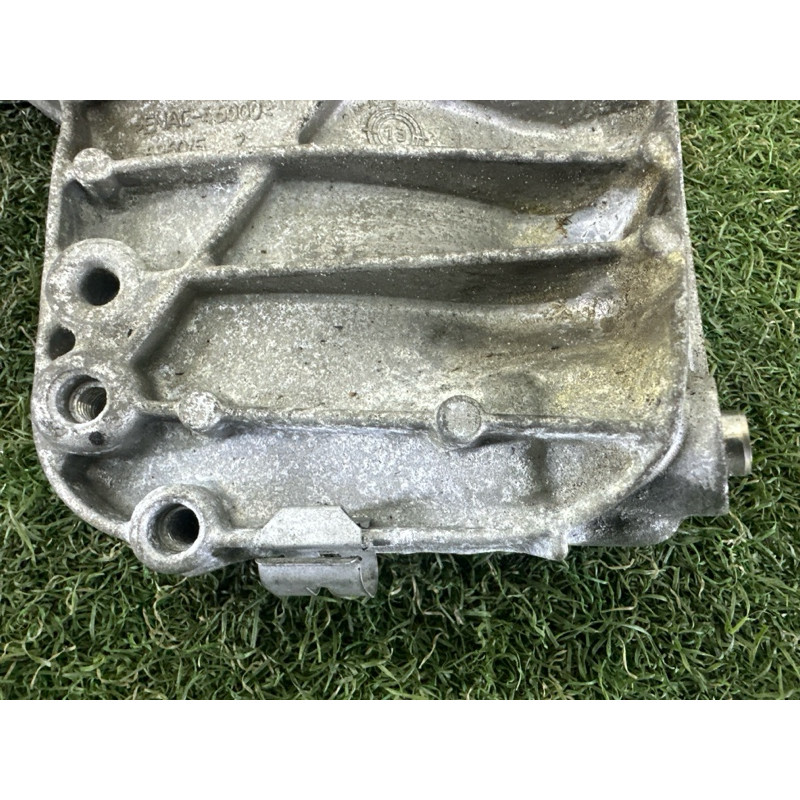 Кронштейн компресора кондиціонера (кронштейни двигуна) BMW X5 F15 2015 3.0 64557585167