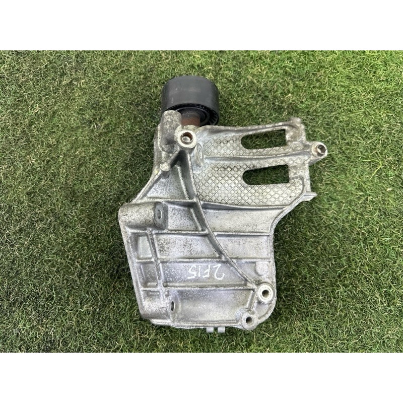 Кронштейн компресора кондиціонера (кронштейни двигуна) BMW X5 F15 2015 3.0 64557585167