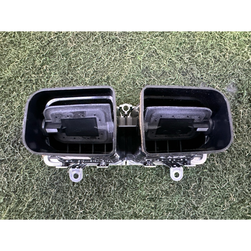 Дефлектор повітроводу (салон) LAND ROVER Range Rover L405 2014 5.0 LR048782