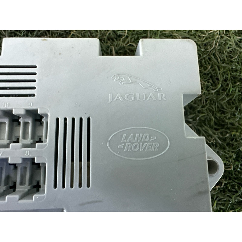 Блок предохранителей (электрика) LAND ROVER Range Rover L405 2014 5.0 LR041091