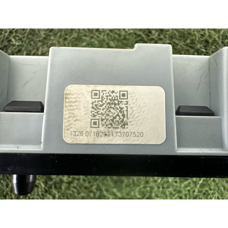 Блок предохранителей (электрика) LAND ROVER Range Rover L405 2014 5.0 LR041091
