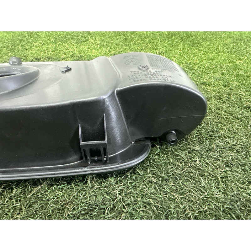 Лючок топливного бака (кузов и элементы) Volkswagen Touareg NF 2013 3.6 CGRA 7P6809857A