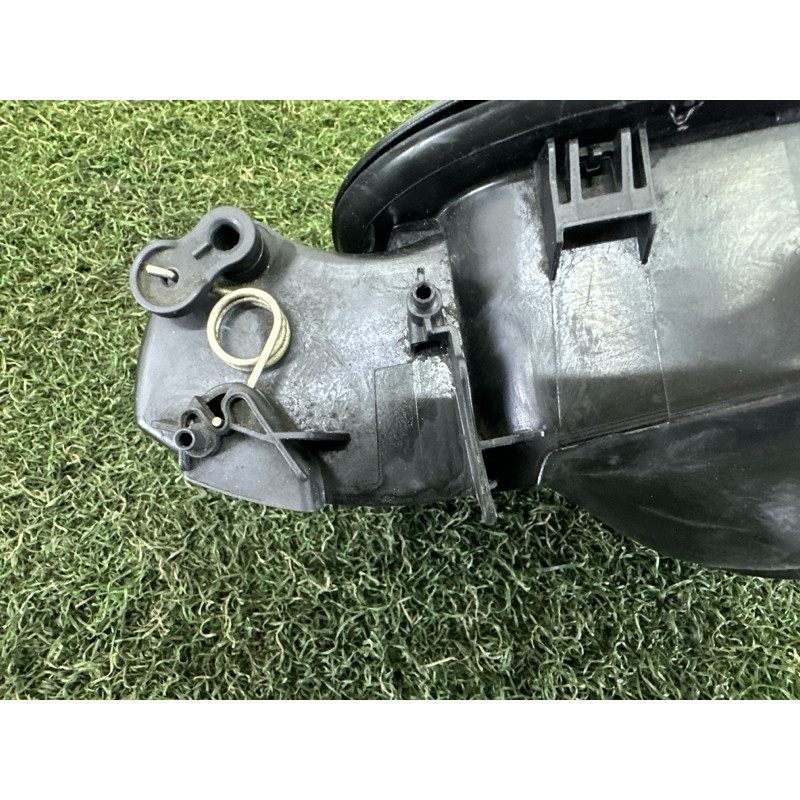 Лючок топливного бака (кузов и элементы) LAND ROVER Range Rover L405 2014 5.0 LR033058