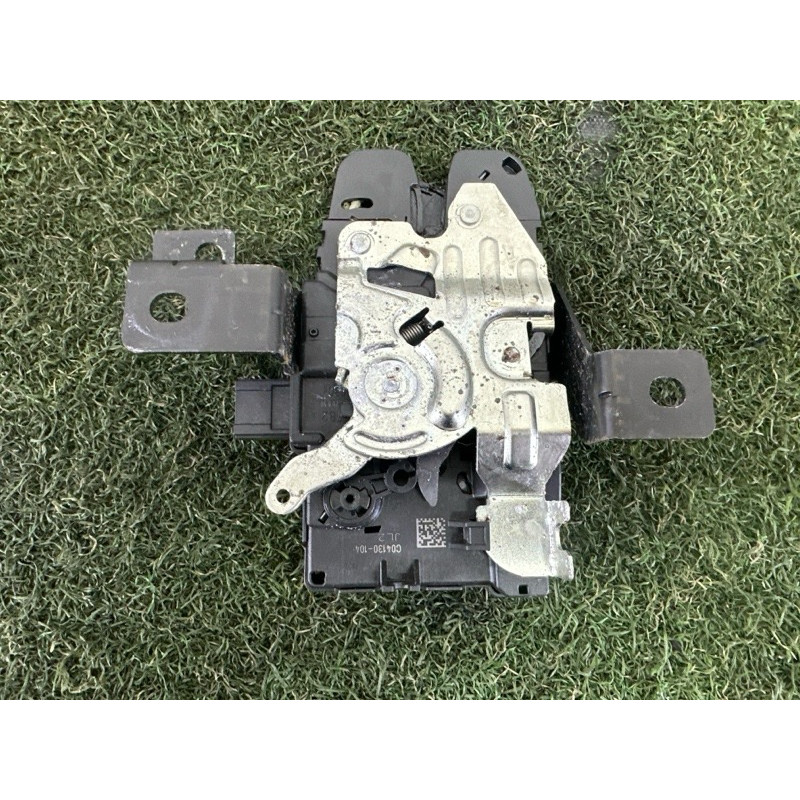 Замок багажника (кузов и элементы) LAND ROVER Range Rover L405 2014 5.0 LR072586