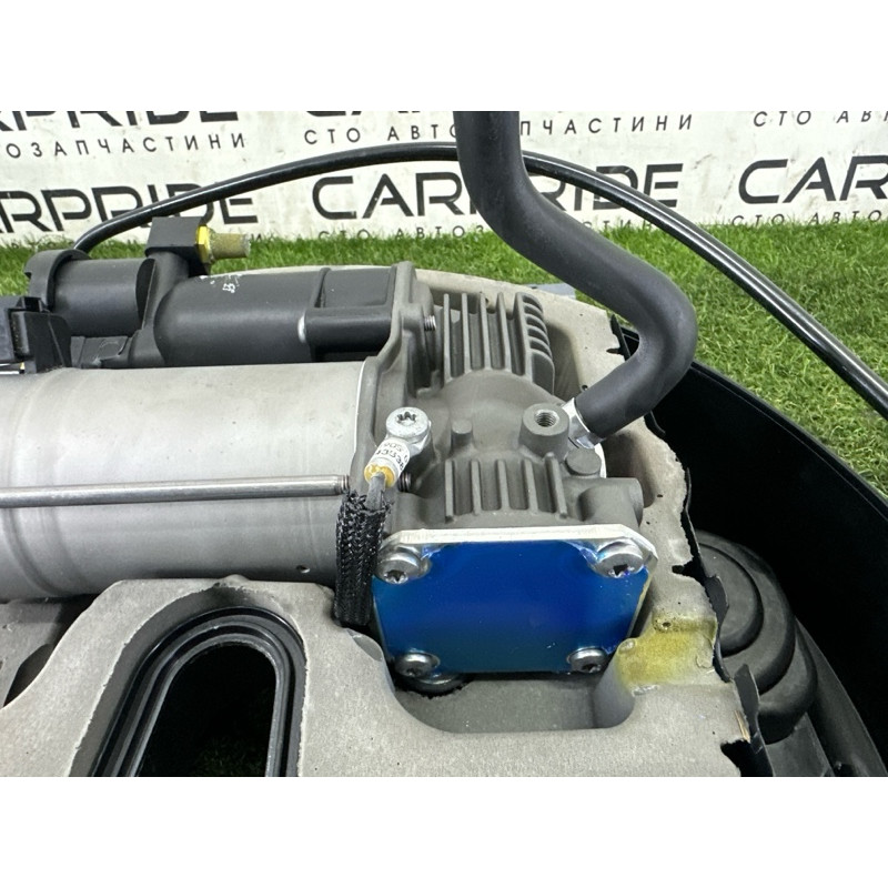 Компрессор подвески (подвеска) LAND ROVER Range Rover L405 2014 5.0 LR056304