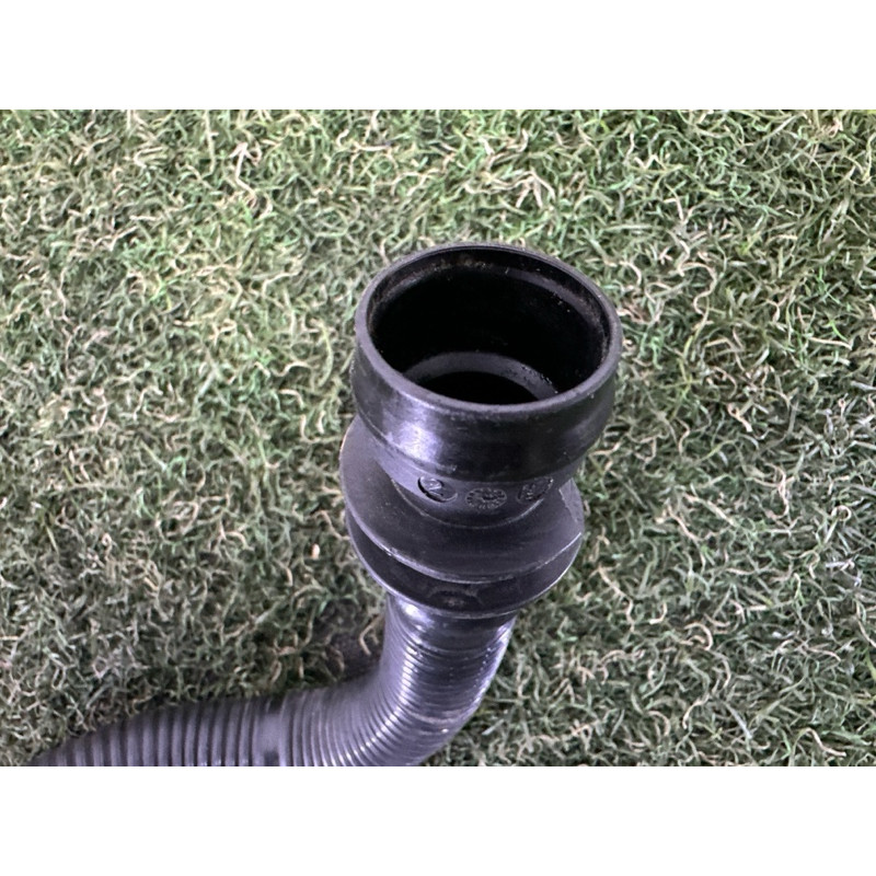Трубка рециркуляції повітря (двигун та елементи) AUDI Q7 4L 2014 3.0 TFSi CTWB 06E131143AK