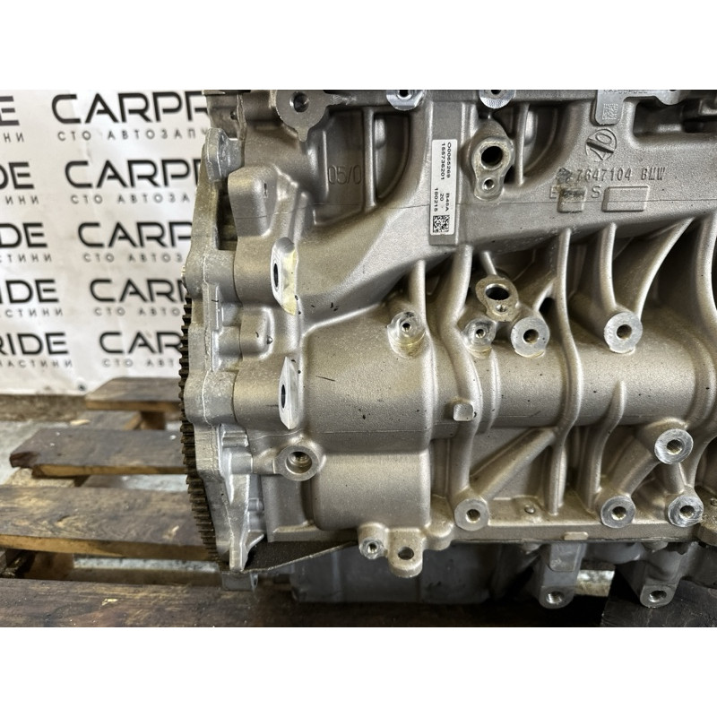 Двигатель (двигатель и элементы) BMW X1 F48 2018 2.0 11002455322