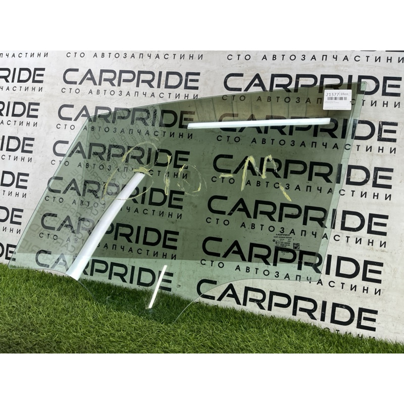 Стекло (кузов и элементы) Jeep Renegade BU 2016 2.4 68274340AA
