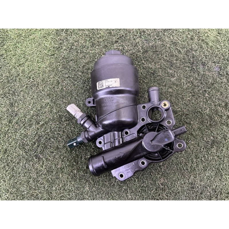 Корпус масляного фільтра (двигун та елементи) AUDI Q7 4L 2015 3.0 CNRB 059115389P