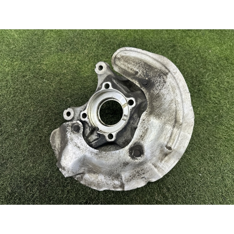 Поворотний кулак (підвіска) BMW X1 F48 2016 2.0 31216876645