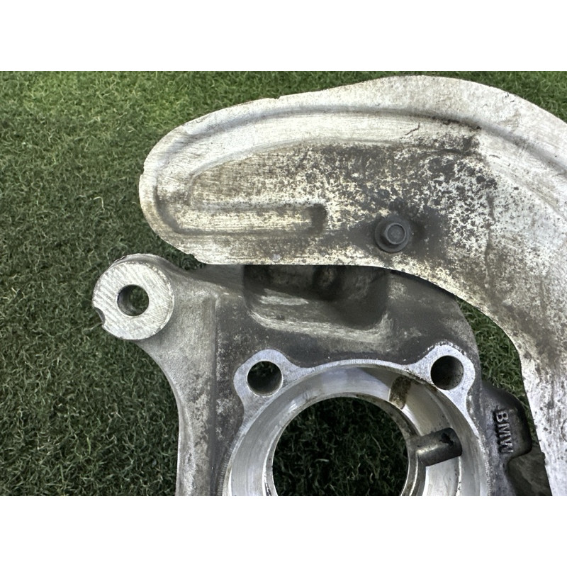 Поворотний кулак (підвіска) BMW X1 F48 2016 2.0 31216876645