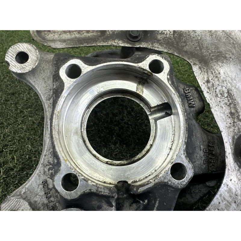 Поворотний кулак (підвіска) BMW X1 F48 2016 2.0 31216876645
