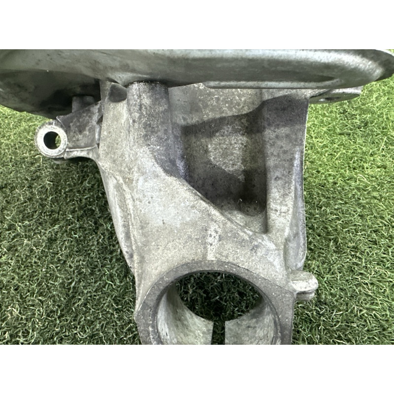 Поворотний кулак (підвіска) BMW X1 F48 2016 2.0 31216876645