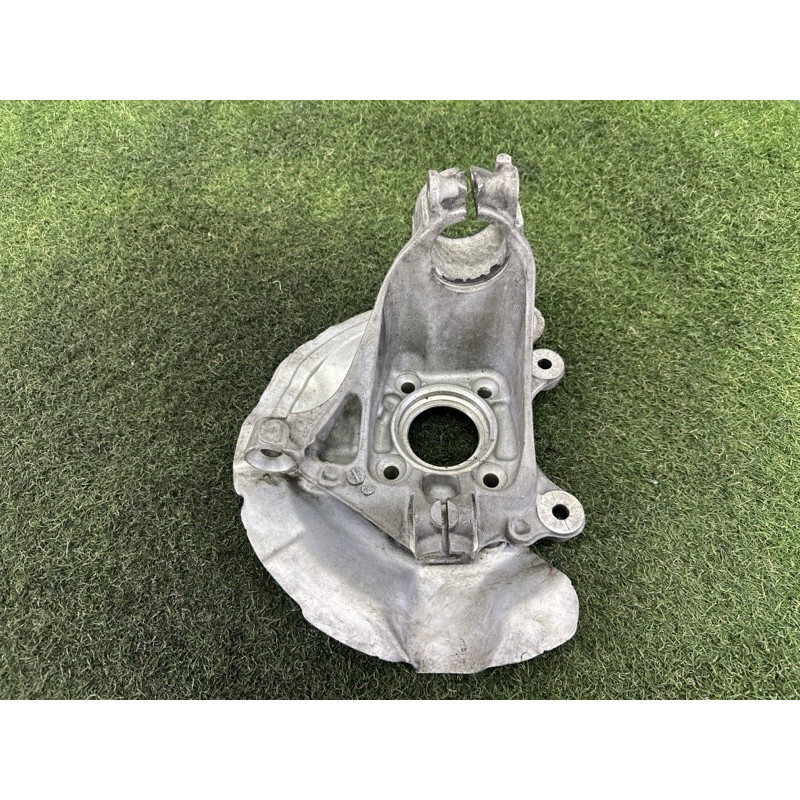 Поворотний кулак (підвіска) BMW X1 F48 2016 2.0 31216876645