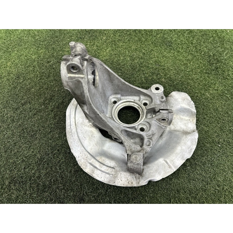 Поворотний кулак (підвіска) BMW X1 F48 2016 2.0 31216876645