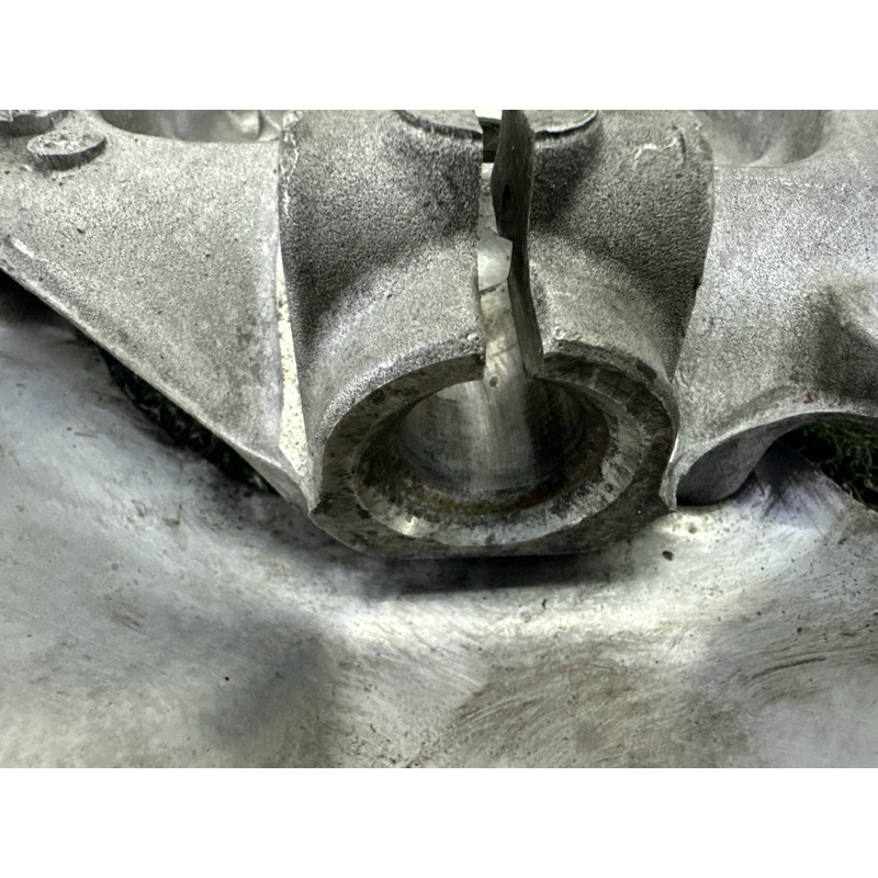 Поворотний кулак (підвіска) BMW X1 F48 2016 2.0 31216876645