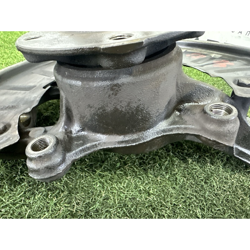 Поворотный кулак (подвеска) Volkswagen Touareg NF 2013 3.6 CGRA 7P6407246A