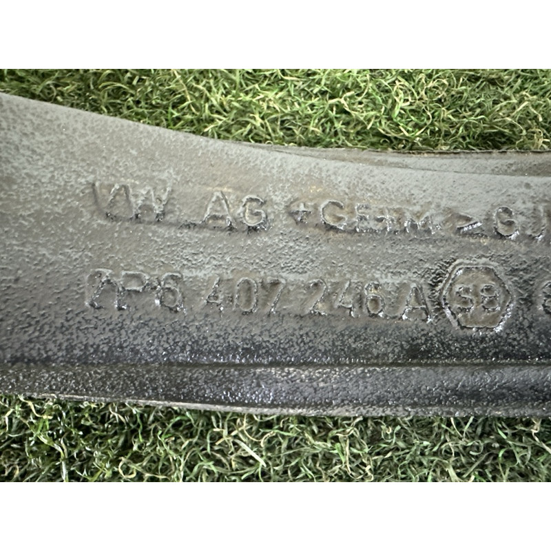 Поворотный кулак (подвеска) Volkswagen Touareg NF 2013 3.6 CGRA 7P6407246A