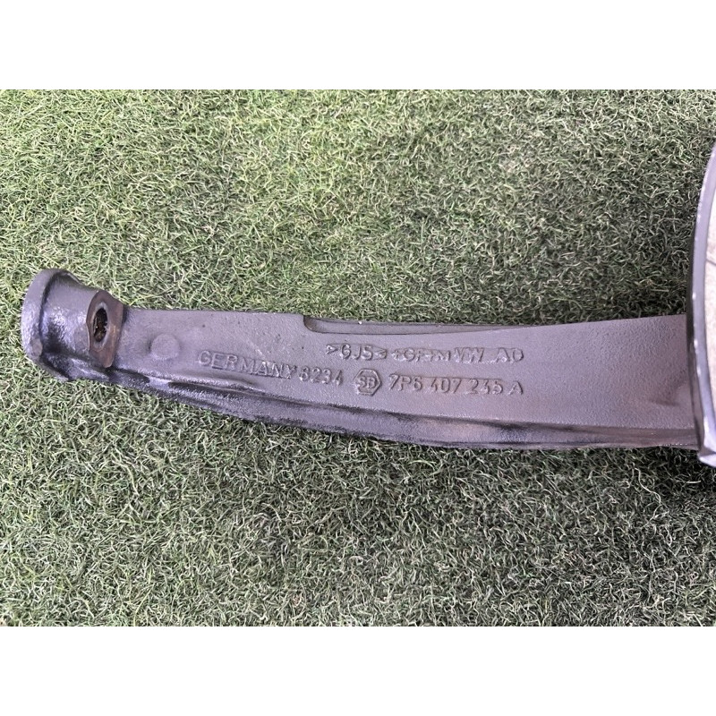 Поворотный кулак (подвеска) Volkswagen Touareg NF 2013 3.6 CGRA 7P6407245A