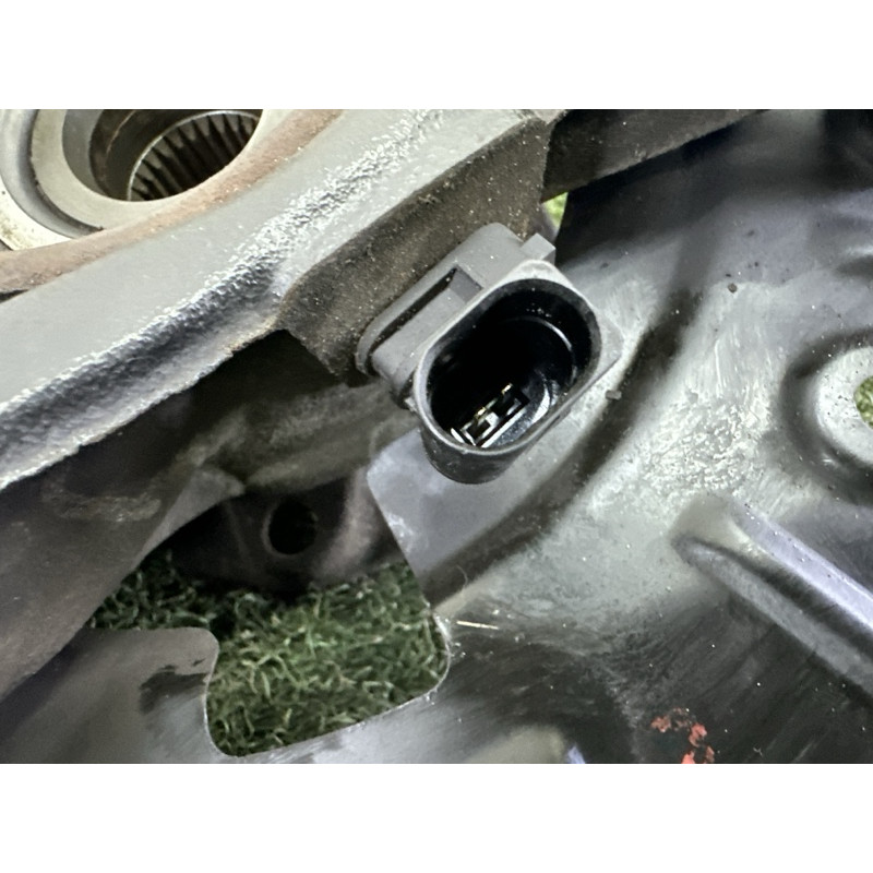Поворотный кулак (подвеска) Volkswagen Touareg NF 2013 3.6 CGRA 7P6407245A