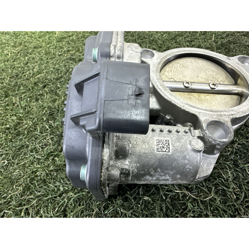 Дросельна заслонка (електрика двигуна) BMW X1 F48 2018 2.0 13547619008