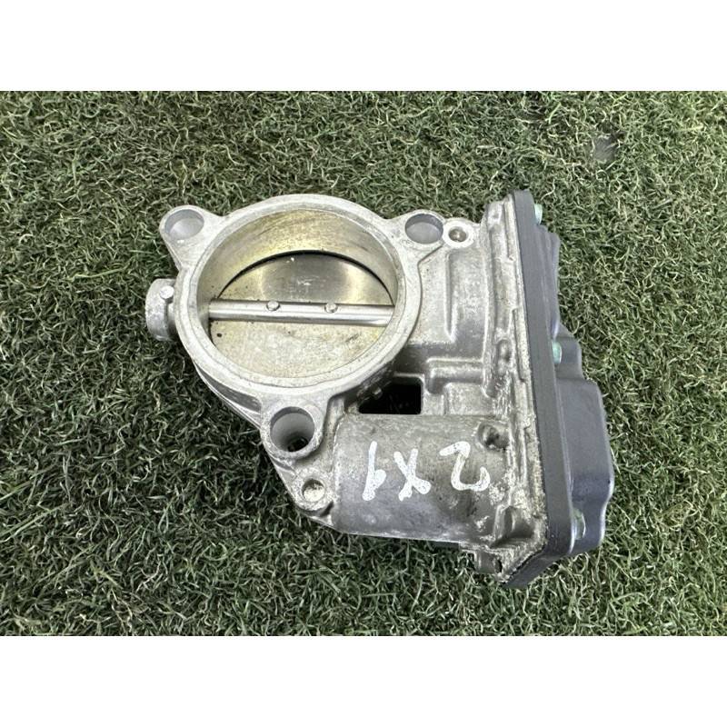 Дросельна заслонка (електрика двигуна) BMW X1 F48 2018 2.0 13547619008