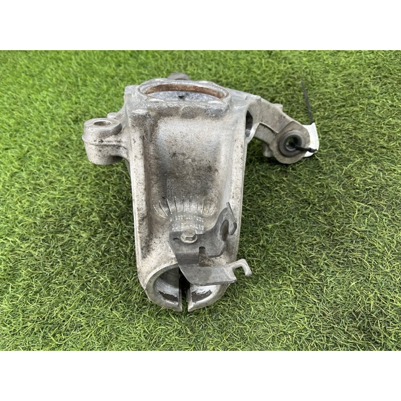Цапфа подвески (подвеска) Volkswagen Passat CC 3C 3c0407258g