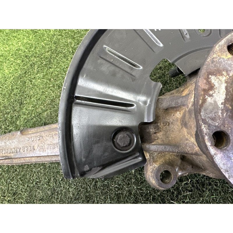 Поворотный кулак (подвеска) AUDI Q7 4L 2015 3.0 CNRB 7L8407257B