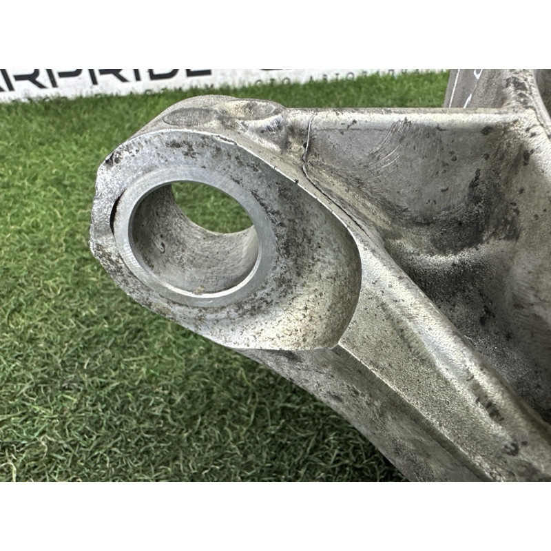 Поворотный кулак (подвеска) LAND ROVER Range Rover Evoque L538 2015 2.0 LR072485
