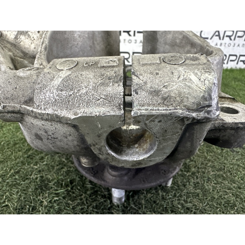Поворотный кулак (подвеска) LAND ROVER Range Rover Evoque L538 2015 2.0 LR072485