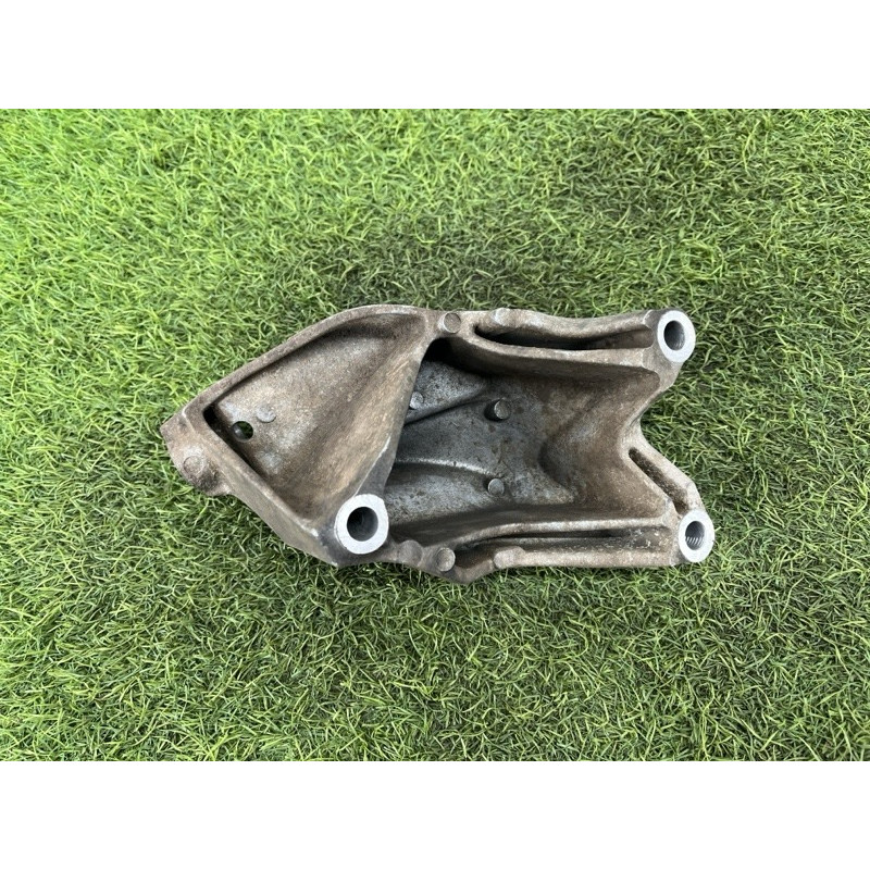 Кронштейн подушки двигателя (кронштейны двигателя) Volkswagen Amarok 2H 2.0 03L199307B