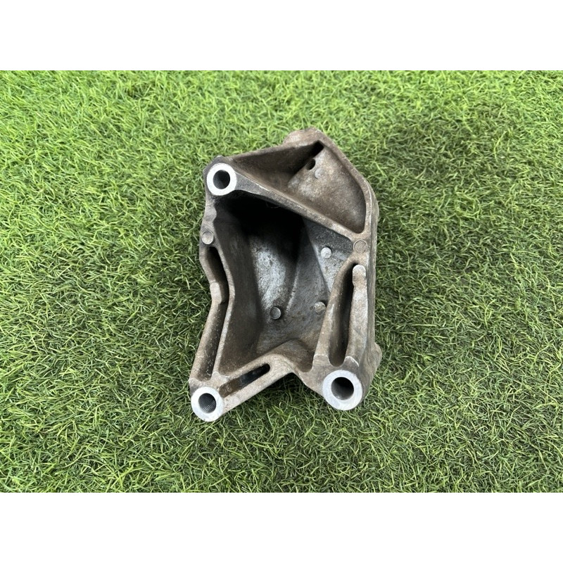 Кронштейн подушки двигателя (кронштейны двигателя) Volkswagen Amarok 2H 2.0 03L199307B