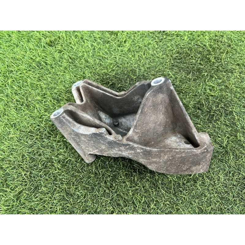 Кронштейн подушки двигателя (кронштейны двигателя) Volkswagen Amarok 2H 2.0 03L199307B