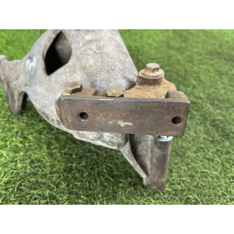 Кронштейн подушки двигателя (кронштейны двигателя) Volkswagen Amarok 2H 2.0 03L199308E