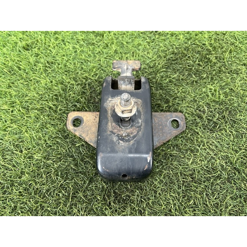 Подушка двигателя (двигатель и элементы) Volkswagen Amarok 2H 2.0 2H0199256A