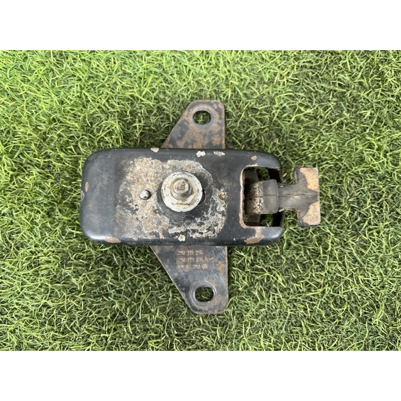 Подушка двигателя (двигатель и элементы) Volkswagen Amarok 2H 2.0 2H0199256A