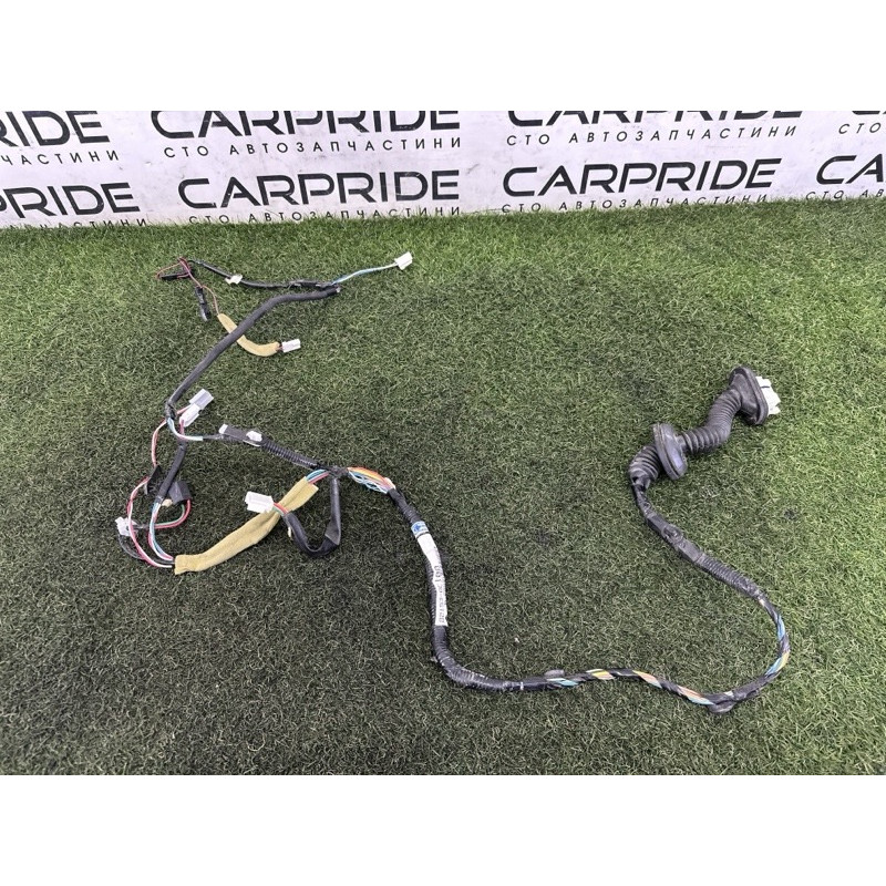 Проводка дверна (електрика) Toyota Sequoia XK60 821530c100