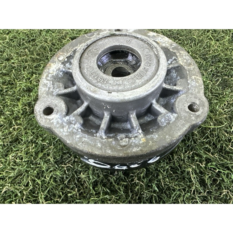 Опора стойки (подвеска) BMW X3 F25 2013 2.0 33506787178