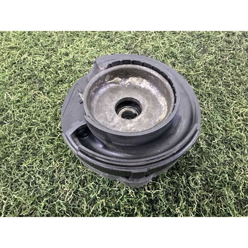 Опора стойки (подвеска) BMW X3 F25 2013 2.0 33506787178