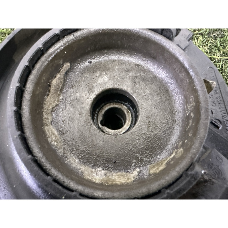 Опора стойки (подвеска) BMW X3 F25 2013 2.0 33506787178