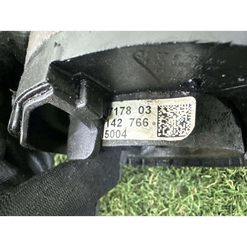 Опора стойки (подвеска) BMW X3 F25 2013 2.0 33506787178